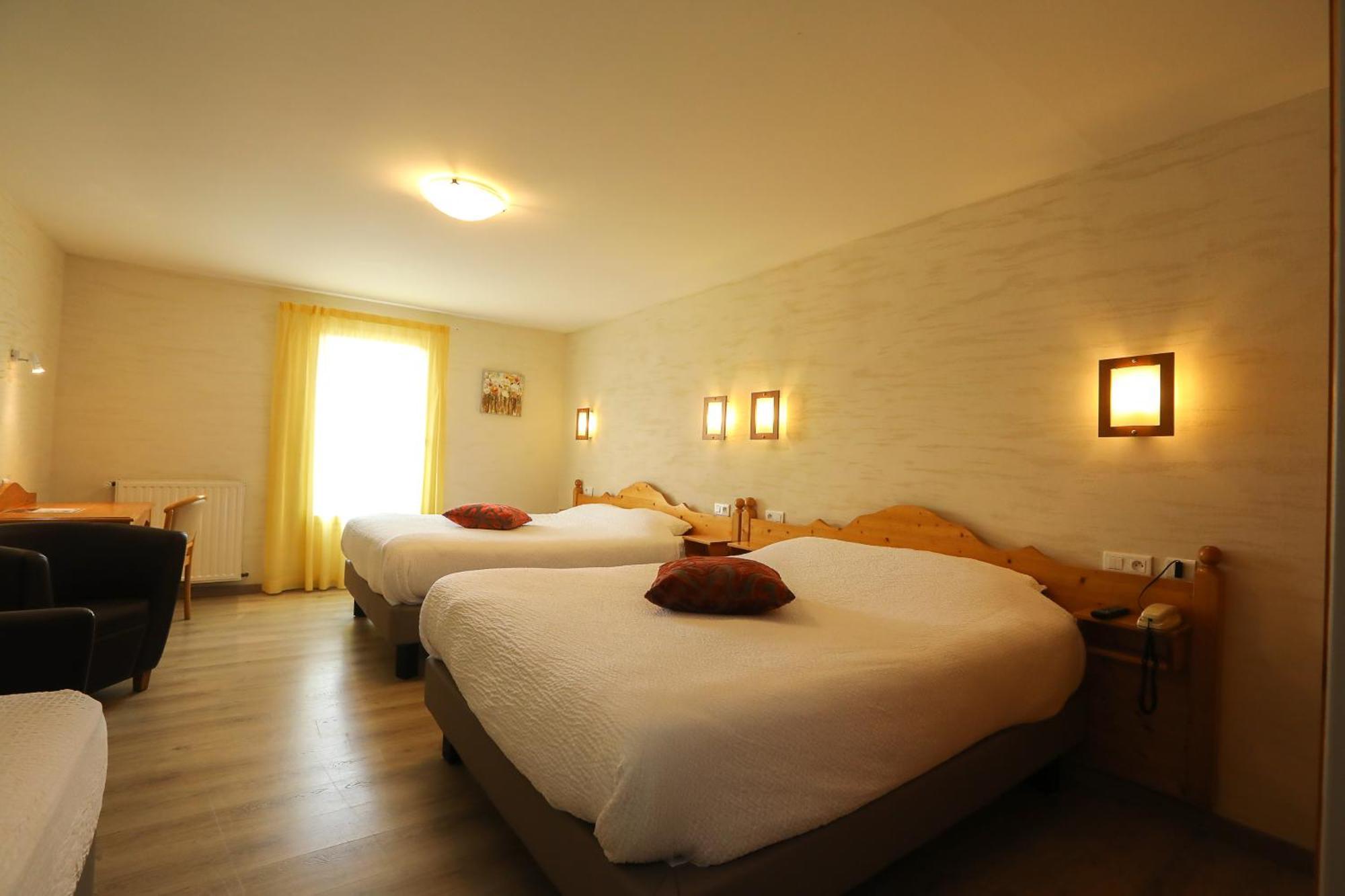 Hotel Spa Restaurant Le Provence Lanarce Esterno foto