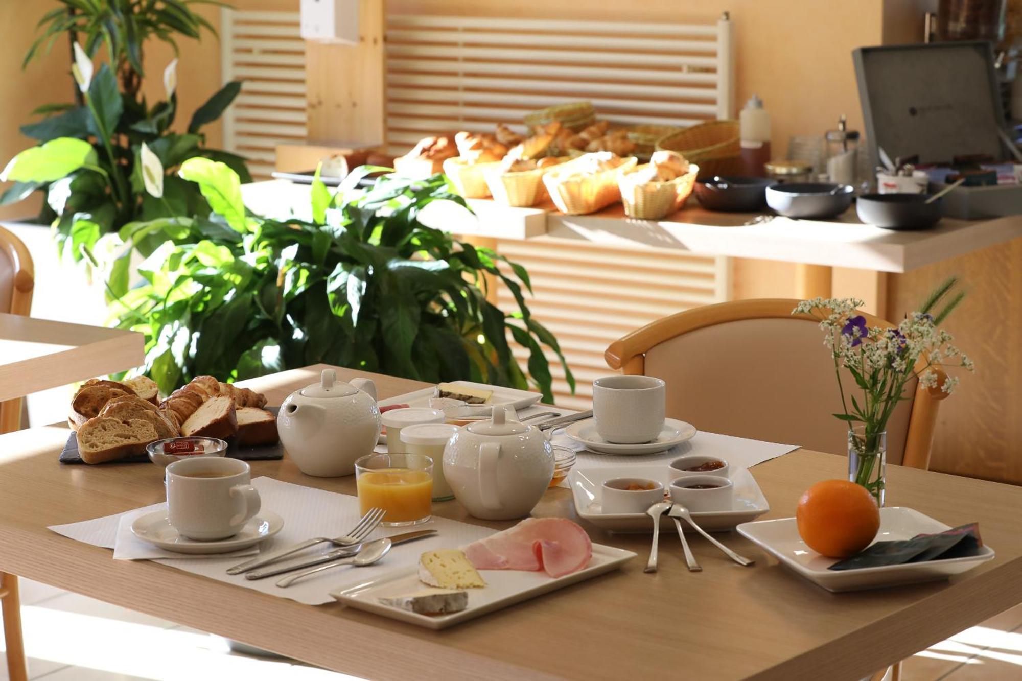 Hotel Spa Restaurant Le Provence Lanarce Esterno foto