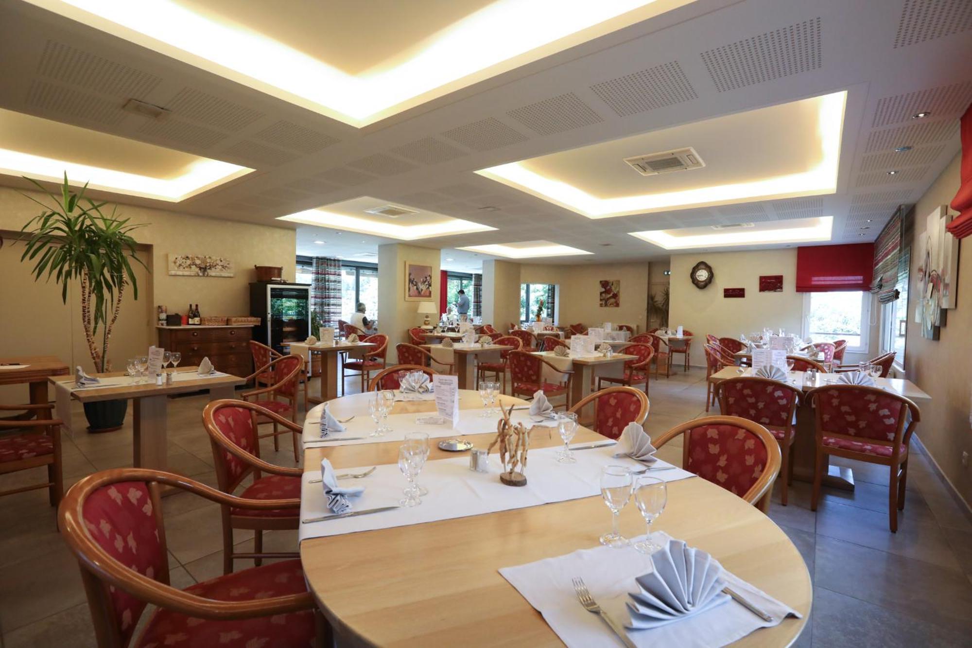 Hotel Spa Restaurant Le Provence Lanarce Esterno foto